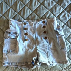Women's Venus button up shorts size 16